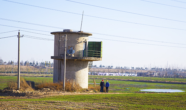 1582071895313527.jpeg 01 2020年2月17日星期一早晨九點,水源保障科人員下井群巡檢。.jpg