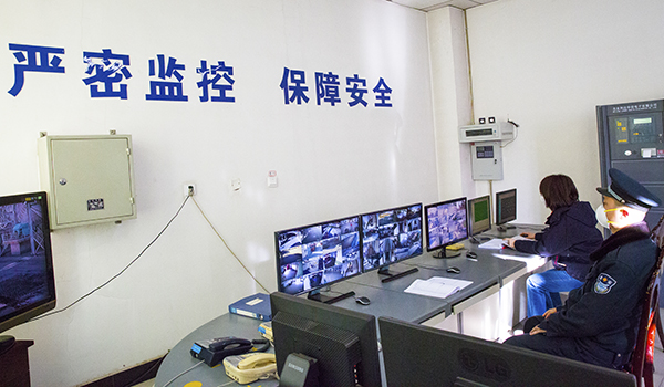 1582072041283643.jpeg 09 監控室人員嚴密監控.jpg