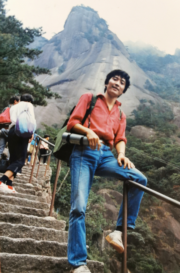 1606991708770079.jpeg 002 險峭雄奇,氣勢博大,在黃山群峰中,最為雄偉壯麗。天都峰是鳥瞰黃山壯麗全景的理想之處,因此人們說,不登天都峰,等于一場空。0.jpg