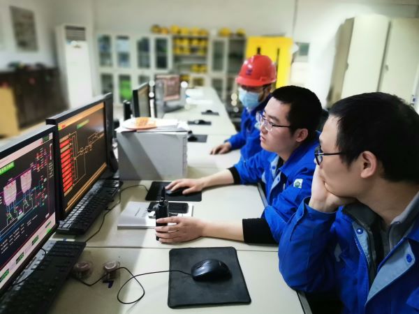 1635920288320312.jpeg 4號鍋爐控制室操作.jpg