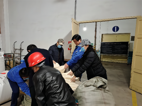 1665365863406376.png 疫情彰顯擔(dān)當(dāng) 配圖 (2)(1).png