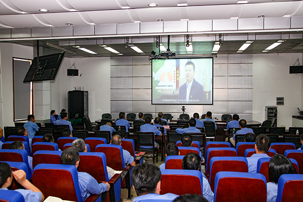 1677555917968142.jpeg 1-20220802公司紀委組織觀看《背離初心的國企“蛀蟲”》警示教育片2(副圖).jpg