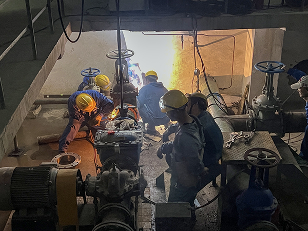 1680598469122971.jpeg 消防水泵出口管線更換閥門.jpg