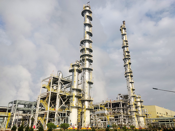 1682232486948489.jpeg 4月23日,制氣車間凈化裝置生產(chǎn)區(qū)裝置生產(chǎn)畫面。.jpg