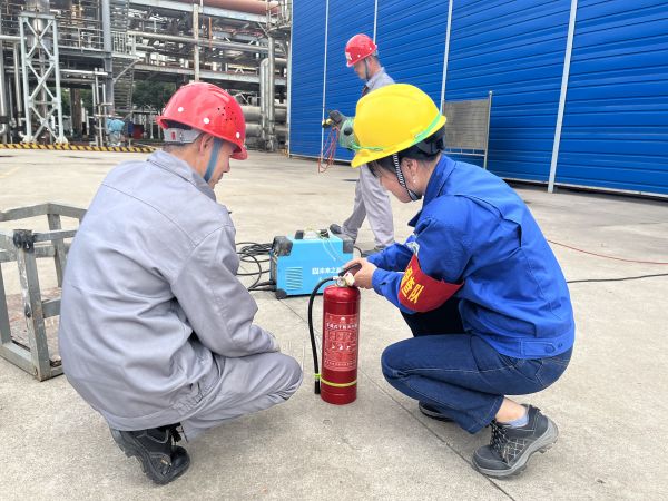 1684137323367959.jpeg 黨員突擊隊 檢修現場最可愛的人-王曉變.jpg