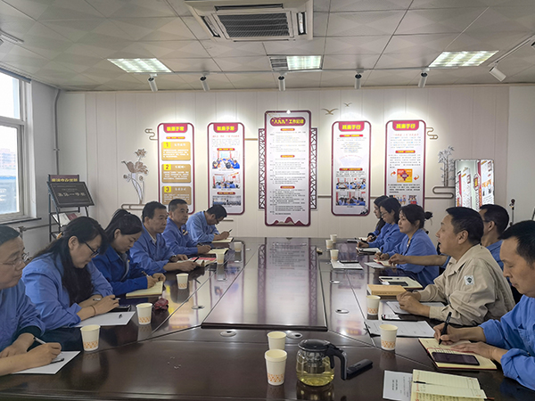 1684842971716711.jpeg 5月23日,法審、實(shí)業(yè)黨支部結(jié)對(duì)開展“學(xué)思鑄魂 共促共建”主題黨日活動(dòng) (2).jpg