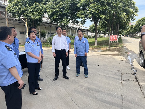 1686179942411118.jpeg 6月6日,高新區(qū)黨工委副書記到化工科技公司現(xiàn)場督導.jpg