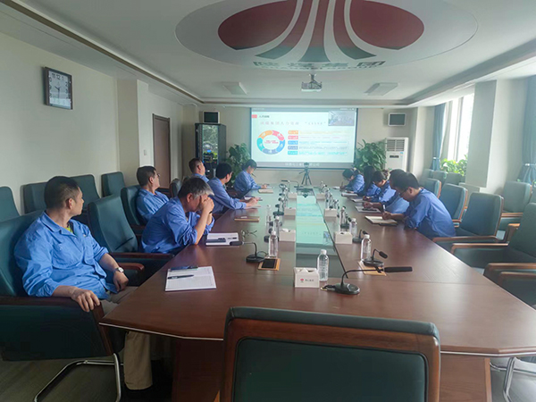 1688119189597328.jpeg 6月28日上午,化工集團組織召開2023年度第二期對標大講堂活動,公司企管部與人力資源部、工會辦、科技發展部、生產部等多個部門參與。.jpg