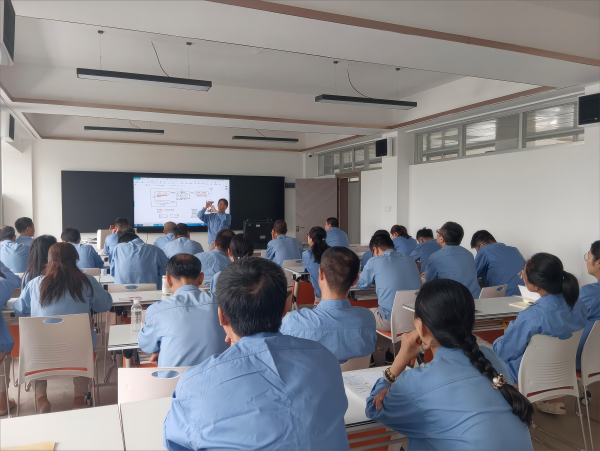 1693189883627929.png 8月25日,吳朝暉在培訓中心進行計量專項培訓(1)(1).png