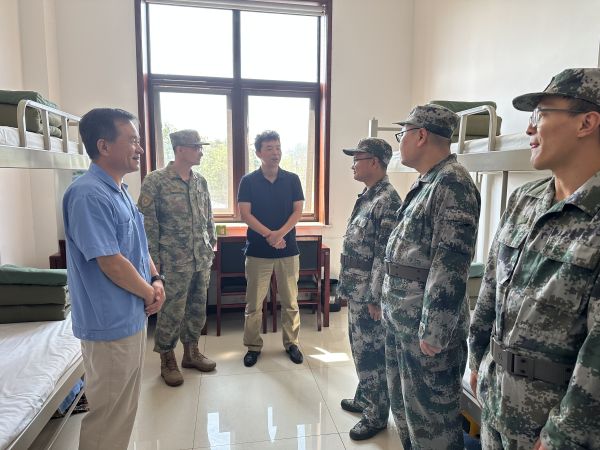 1694076621691933.jpeg 9月7日公司領(lǐng)導(dǎo)赴軍博園慰問集訓(xùn)民兵6.jpg