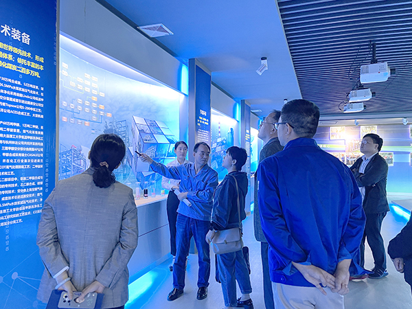 1695720918531419.jpeg 2023年9月25日,陜西省工信廳節(jié)能綜合利用處和原材料工業(yè)處調(diào)研組到公司調(diào)研幫扶.jpg