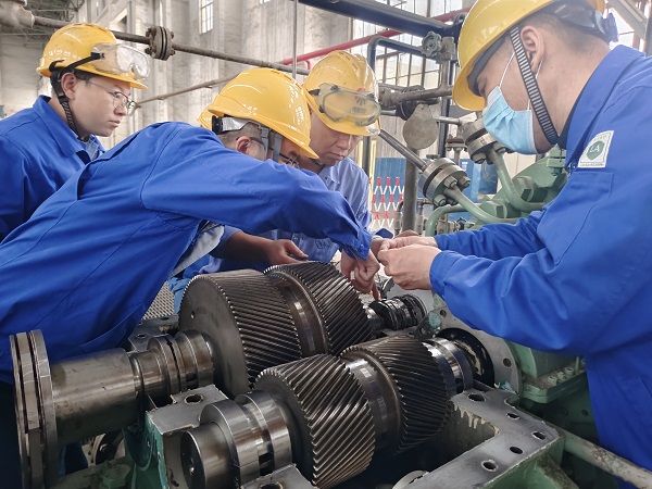 1698107653388683.jpeg 檢查軸承.jpg