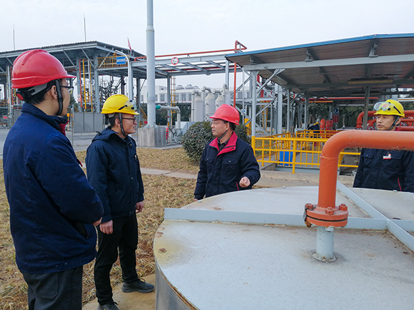 1704182405469656.jpeg 重大危險源安全專項檢查現場.jpg