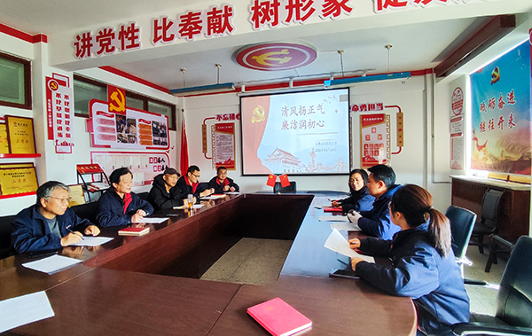 1706163469784399.jpeg 1月25日 黨員方圓青發表觀后感.jpg