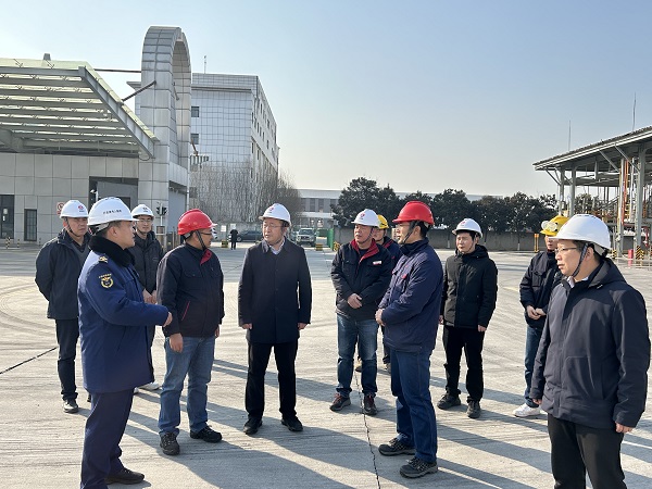 1706282854368613.jpeg 1月26日高新區(qū)管委會(huì)常務(wù)副主任段宏偉來公司調(diào)研安全生產(chǎn)工作.jpg