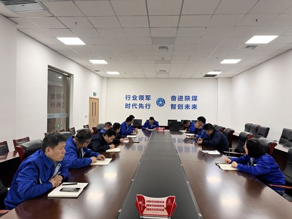 1712103537816794.jpeg 車(chē)間周調(diào)度會(huì)學(xué)習(xí)兩會(huì)精神.jpg