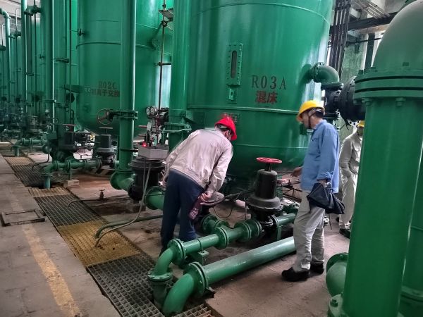 1714457861331374.jpeg 4月29日,計(jì)控電儀部部門領(lǐng)導(dǎo)、安全員、工段長帶隊(duì)冒雨對(duì)生產(chǎn)現(xiàn)場(chǎng)各片區(qū)進(jìn)行節(jié)前安全大檢查2.jpg