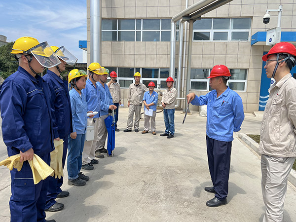 1719230877758001.jpeg 物料車間酸堿泄漏演練1 600.jpg