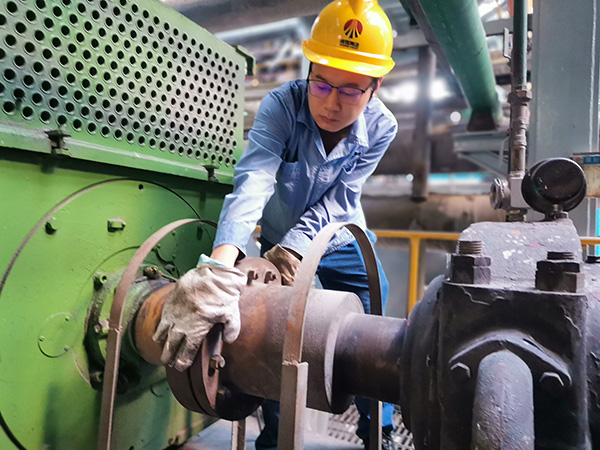 1726639834185881.jpeg 9月17日中秋節上午8點15分郝志豪對備機進行盤車 600.jpg