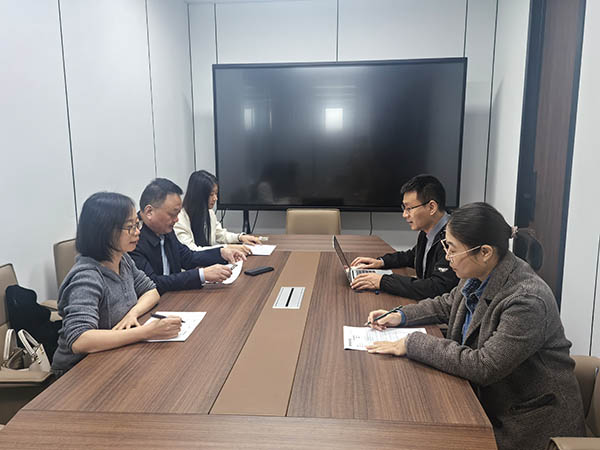 1730202028452322.jpeg 10月29日法律審計(jì)部人員在立信會(huì)計(jì)師事務(wù)所會(huì)議室開展對標(biāo)學(xué)習(xí).jpg