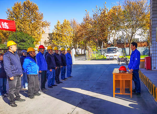 1732765270757381.jpeg 11月27日物資采供部開(kāi)展油庫(kù)應(yīng)急演練活動(dòng).jpg