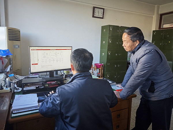 1733904490689634.jpeg 人力資源部為退休職工辦理企業(yè)年金2.jpg