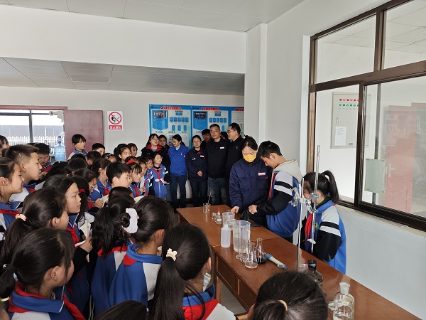 3.27 黨建引領(lǐng)聚合力 校企共筑節(jié)水夢(mèng)  附圖6.jpg