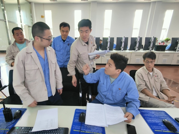 251745541148178389.jpg 4月24日,尿素裝置聯鎖試驗2.jpg