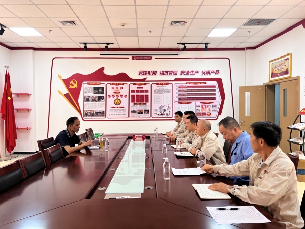 011754010921897922.jpg 2025年7月31日,任總車間調研安全生產、黨建等工作.jpg