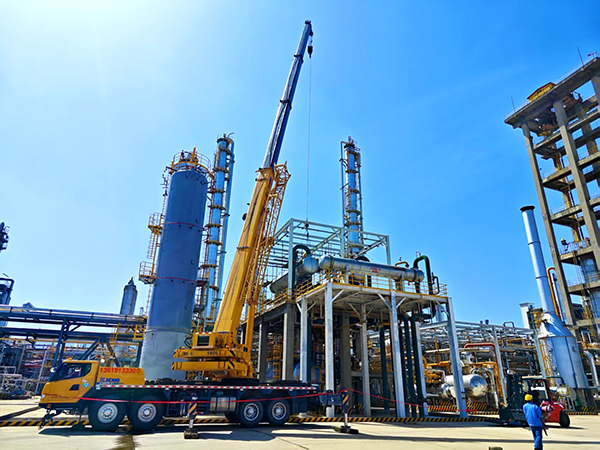 091757411676408007.jpg 9月8日,合成車間技術(shù)組有效處理E1901-2.jpg